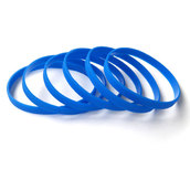 Силиконовый браслет синий (PMS 2935C) узкий (202*6*2 мм)